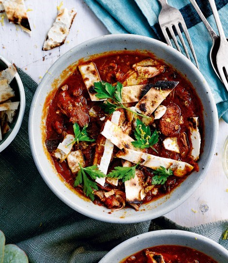 Spicy ancho chilli, chicken & chorizo hotpot