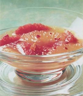 Spicy and refreshing grapefruit salad