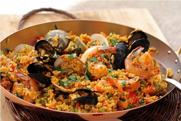 Spicy Andalusian seafood paella