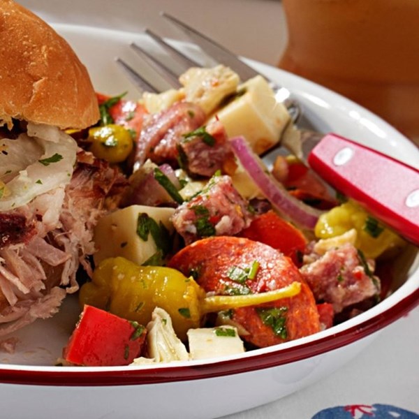 Spicy antipasto salad