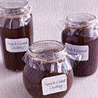 Spicy apple-and-walnut chutney