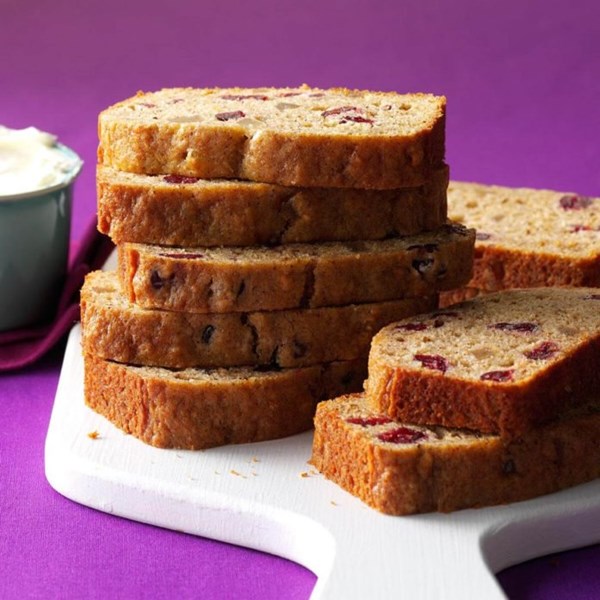 Spicy applesauce fruit bread