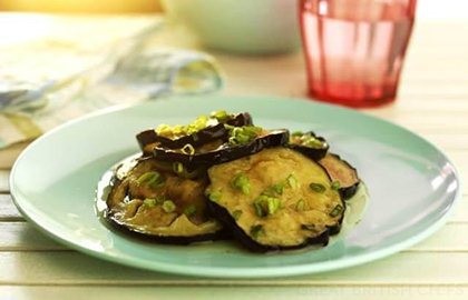 Spicy aubergine salad