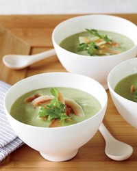 Spicy avocado-cucumber soup