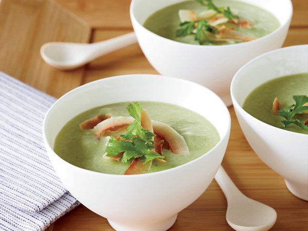 Spicy avocado-cucumber soup