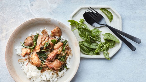 Spicy basil stir-fry