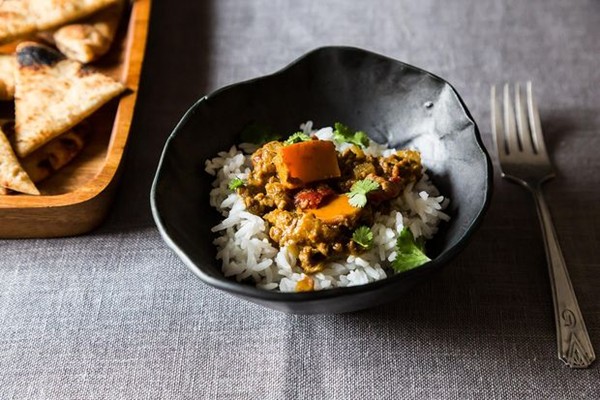 Spicy beef and persimmon korma