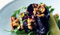 Spicy beetroot, leek & walnut salad