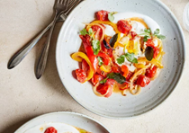 Spicy braised peppers and eggs