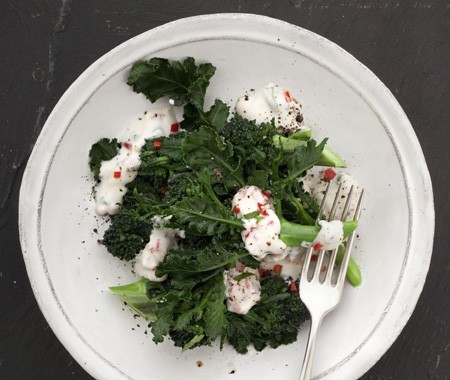Spicy broccoli with yogurt (Broccoletti piccanti allo yogurt)