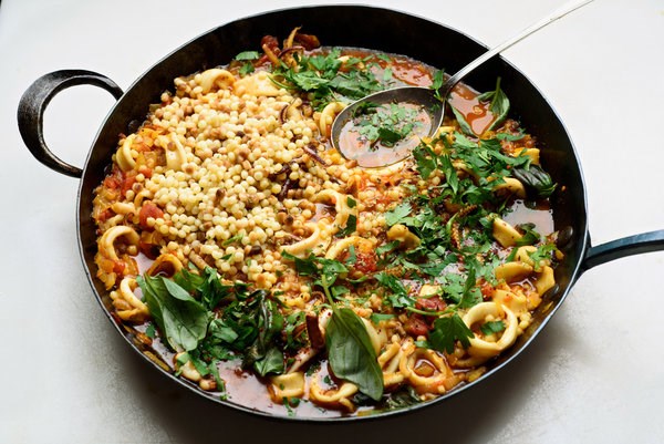 Spicy calamari with fregola