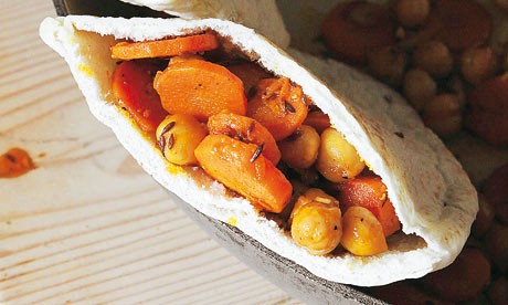 Spicy carrot and chickpea pita pocket