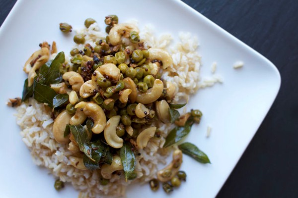 Spicy cashew curry