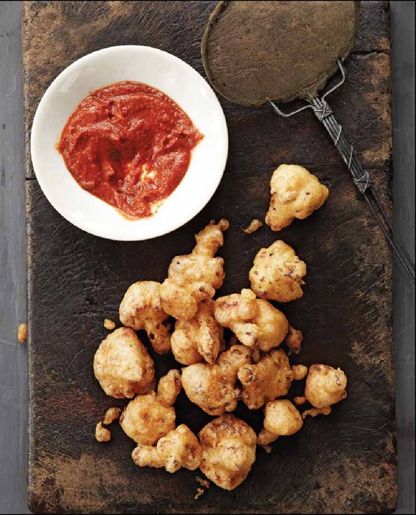Spicy cauliflower fritters