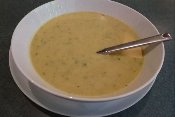Spicy cauliflower soup