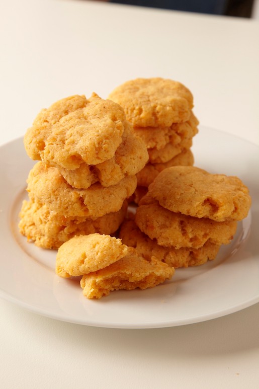Spicy cheddar shortbread
