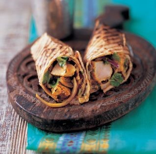 Spicy chicken-and-egg rolls
