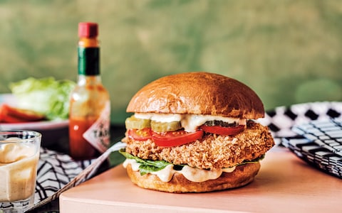 Spicy chicken burgers with special sauce
