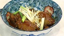 Spicy chicken stew (Dakdoritang)