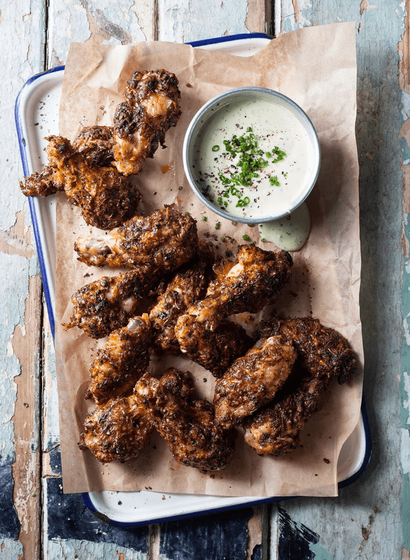 Spicy chicken wings with blue cheese dip