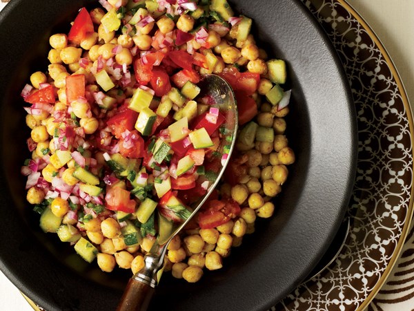 Spicy chickpea salad
