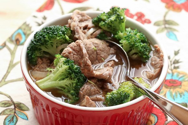 Spicy chili garlic beef and broccoli soup