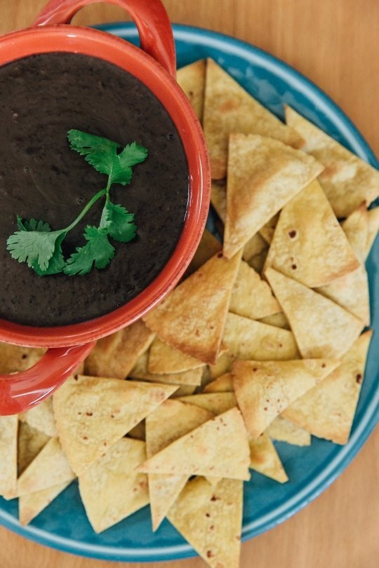 Spicy chipotle bean dip