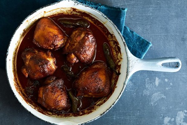 Spicy chocolate milk–simmered chicken 