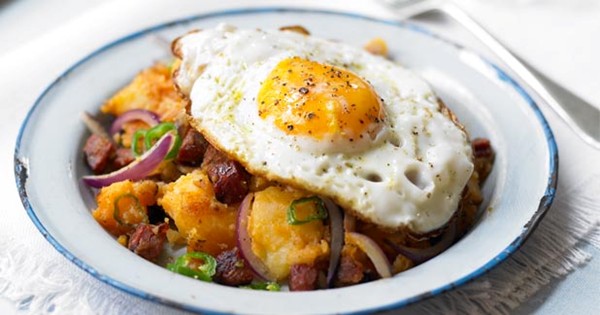 Spicy chorizo potatoes with fried eggs