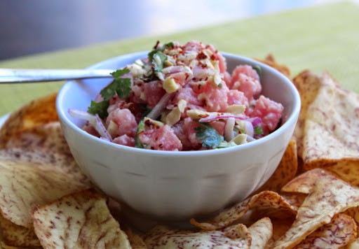 Spicy coconut & cashew tuna tartare