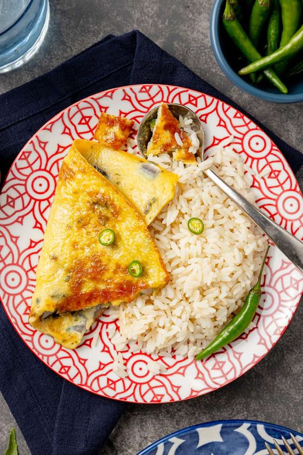 Spicy coconut ginger omelette (Motta porrichu)
