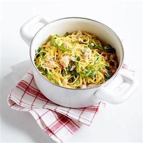 Spicy crab, chilli and lemon pasta
