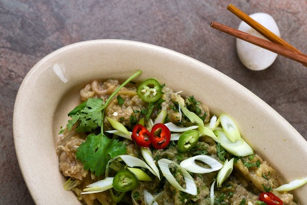 Spicy eggplant salad with sesame oil