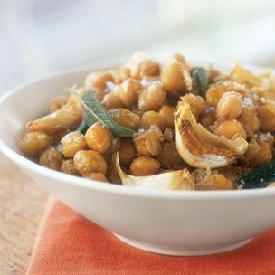 Spicy fried chickpeas