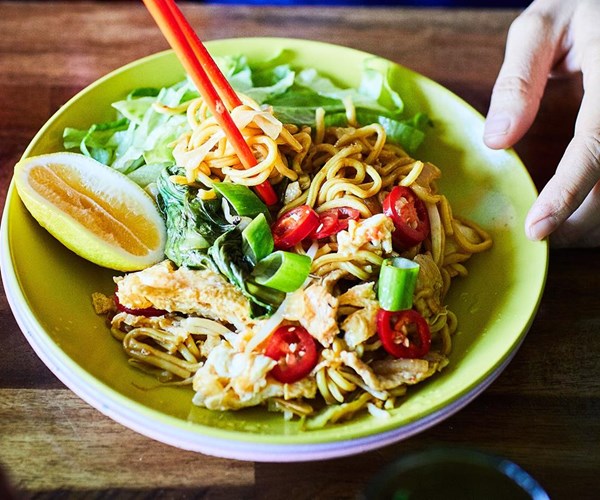 Spicy fried noodles
