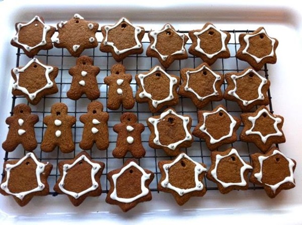 Spicy gingerbread with limoncello icing