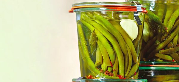 Spicy green bean pickles