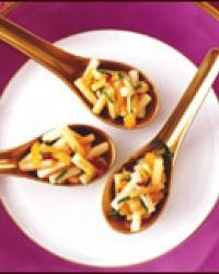 Spicy green papaya salad