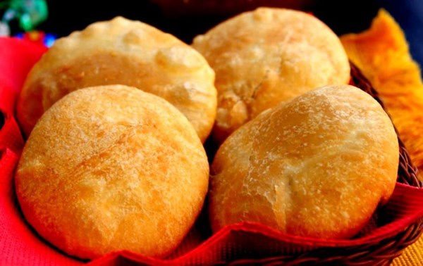 Spicy green pea kachori (Matar kachori)