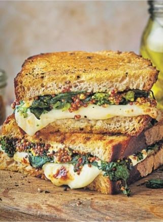 Spicy greens & double cheese toastie