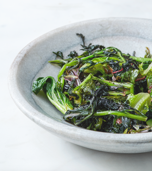 Spicy greens with double garlic