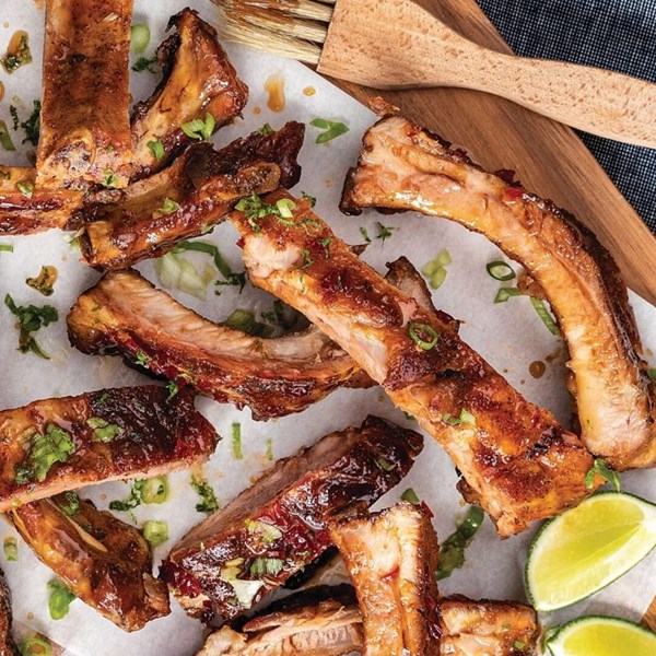 Spicy honey-rum slow cooker ribs