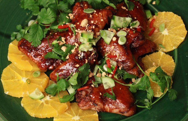 Spicy lacquered chicken wings