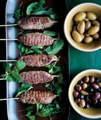Spicy lamb burgers with grilled aubergines