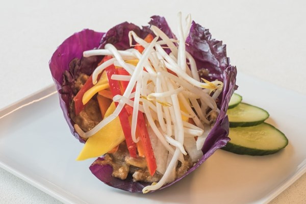 Spicy mango chili wraps
