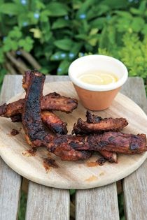 Spicy marinated pork ribs