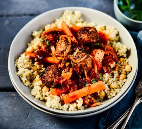 Spicy meatball tagine with bulghar & chickpeas