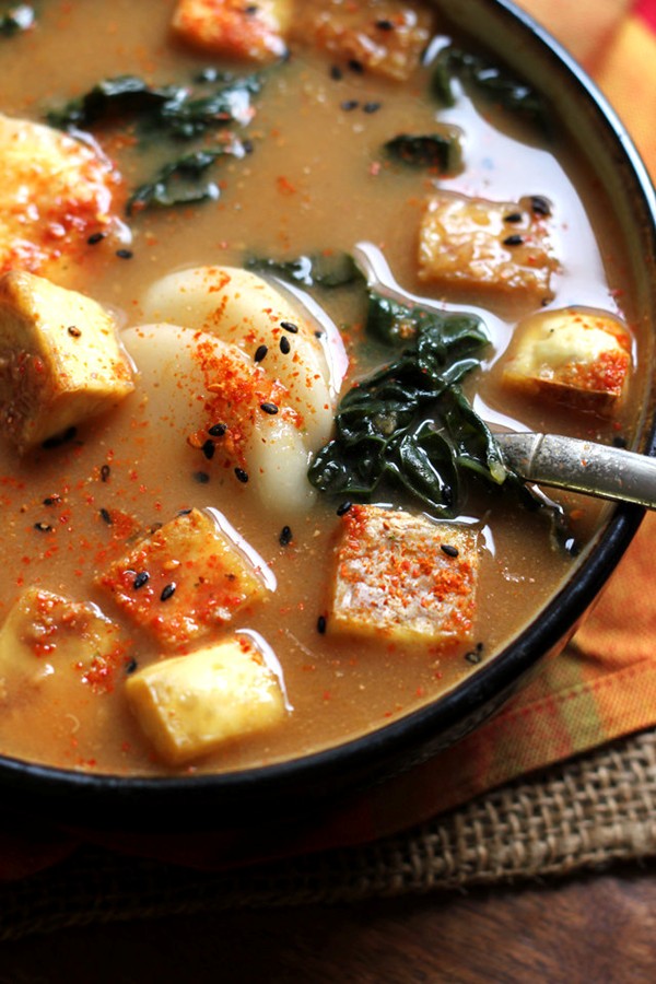 Spicy miso soup with Korean rice cakes