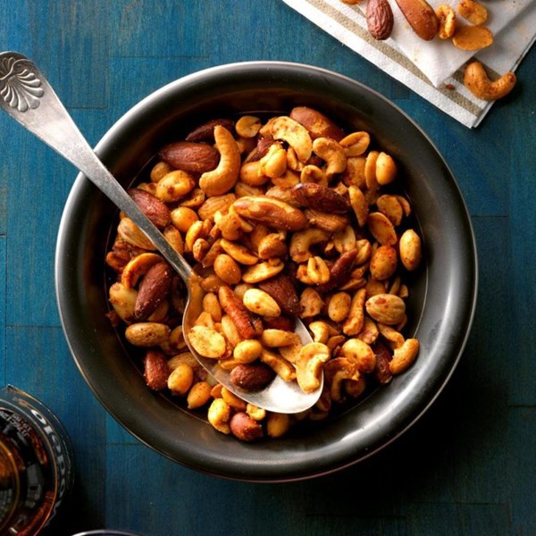 Spicy mixed nuts