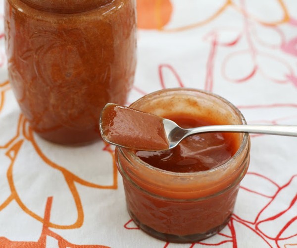 Spicy nectarine barbecue sauce